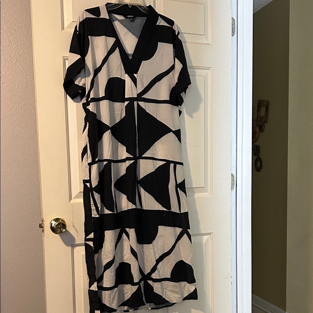 Black and White Geometric Dress